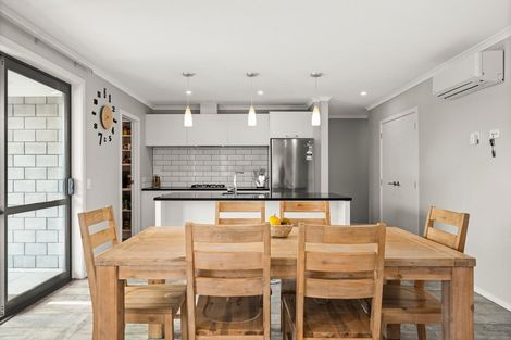 Photo of property in 10 Ponga Place, Papamoa Beach, Papamoa, 3118