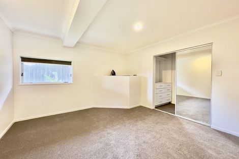 Photo of property in 2/49 Archers Road, Hillcrest, Auckland, 0629