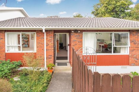 Photo of property in 2/26 Karaka Street, New Lynn, Auckland, 0600