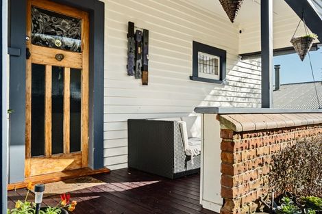 Photo of property in 64 Cutfield Road, New Plymouth, 4310