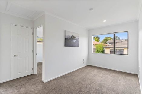 Photo of property in 15 Ali Place, Ranui, Auckland, 0612