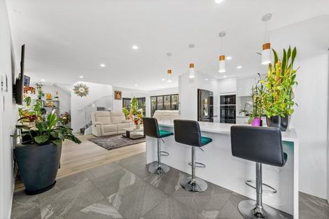 Photo of property in 39b Chieftain Rise, Goodwood Heights, Auckland, 2105