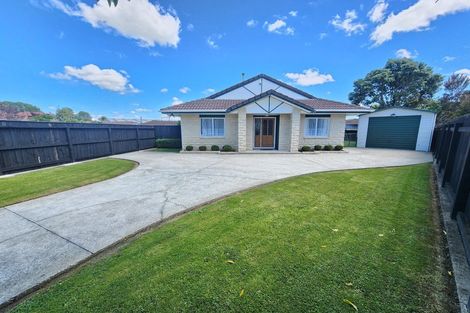 Photo of property in 24 Willowstream Grove, Cloverlea, Palmerston North, 4412