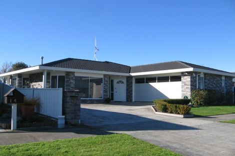 Photo of property in 12 Lancewood Lane, Roslyn, Palmerston North, 4414