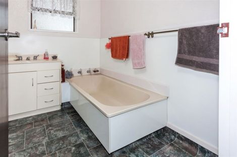 Photo of property in 21 Waimarei Avenue, Paeroa, 3600