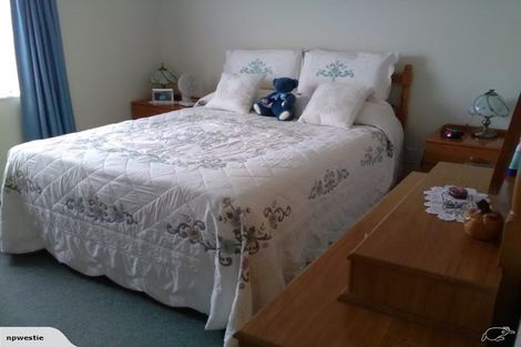 Photo of property in 3a Simons Street, Moturoa, New Plymouth, 4310