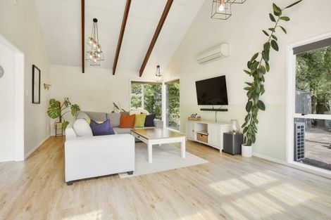 Photo of property in 2/38a Greers Road, Burnside, Christchurch, 8041