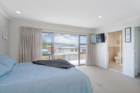 Photo of property in 2 Hamilton Crescent, Whitianga, 3510