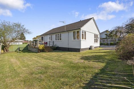 Photo of property in 16 Ross Road, Western Heights, Rotorua, 3015