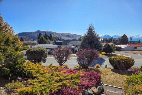 Photo of property in 10 Hamilton Drive, Lake Tekapo, 7999