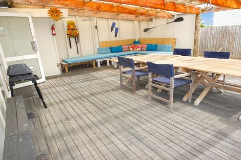 Photo of property in 38 Nelson Street, Foxton Beach, Foxton, 4815