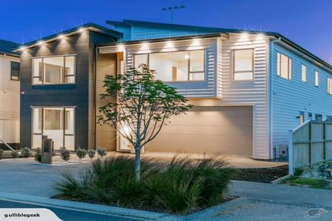 Photo of property in 15 Bight Road, Long Bay, Auckland, 0630