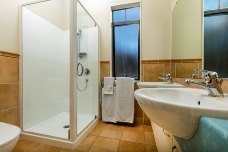 Photo of property in 4 Villanova Place, Albany, Auckland, 0632