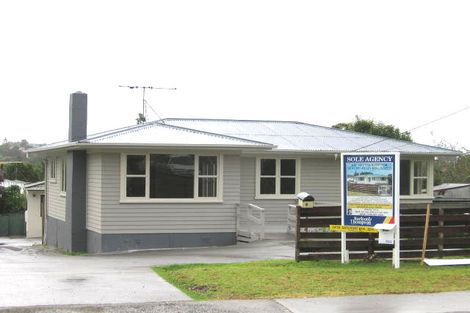 Photo of property in 57 Farquhar Road, Glendene, Auckland, 0602