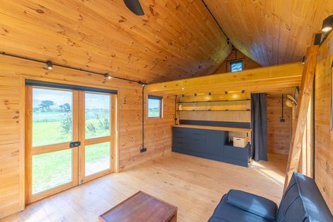 Photo of property in 22 Gawler Street, Te Horo Beach, Otaki, 5581