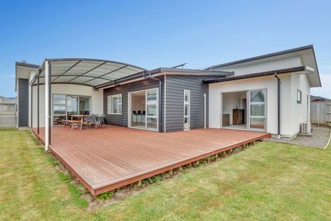 Photo of property in 27 Silicon Way, Fitzherbert, Palmerston North, 4410