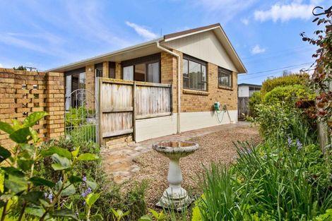 Photo of property in 2/41 Riverside Road, Orewa, 0931