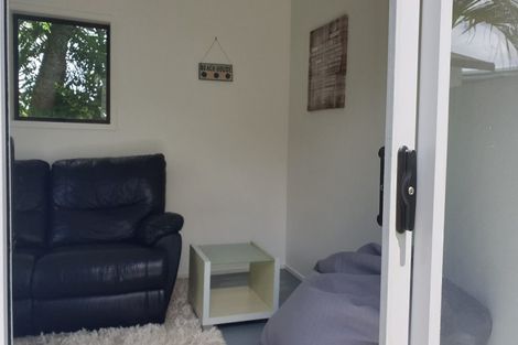 Photo of property in 2/249 One Tree Point Road, One Tree Point, 0118