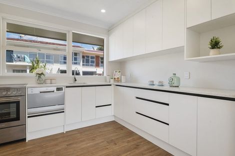 Photo of property in 3/5 Onepoto Road, Hauraki, Auckland, 0622