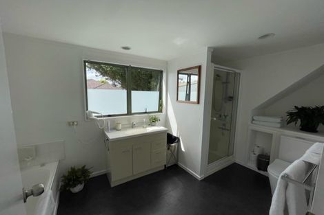 Photo of property in 2/18 Verbena Road, Birkdale, Auckland, 0626