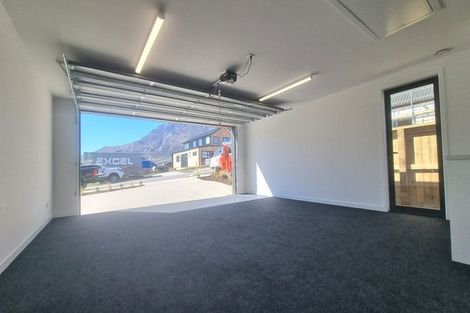 Photo of property in 9 Marsh Street, Jacks Point, 9371