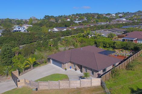 Photo of property in 38 Otanerua Road, Hatfields Beach, Orewa, 0931