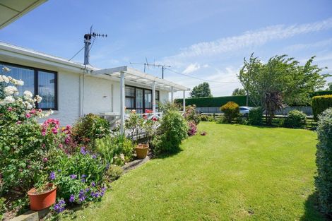 Photo of property in 42 Aloway Street, Wallacetown, 9816