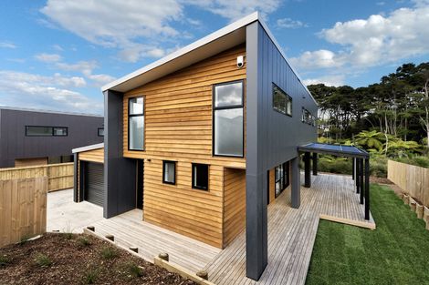 Photo of property in 36 Shah Place, Glen Eden, Auckland, 0602