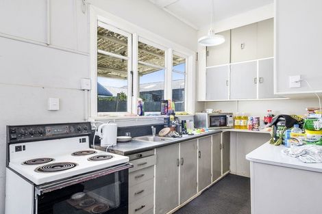 Photo of property in 10 Osmond Street, South Dunedin, Dunedin, 9012