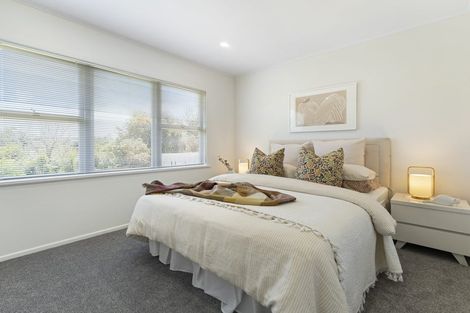 Photo of property in 12 Kiernan Place, Kelston, Auckland, 0602