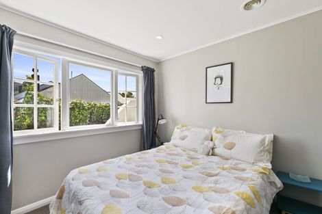 Photo of property in 17a Lochiel Road, Khandallah, Wellington, 6035