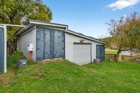 Photo of property in 5528 Castlepoint Road, Tinui, Masterton, 5889