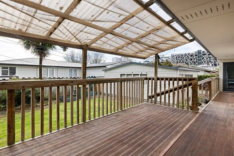 Photo of property in 3a Sandleigh Road, Hamilton Lake, Hamilton, 3204