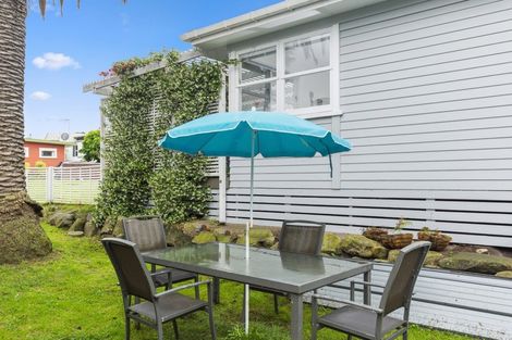 Photo of property in 15 Sutherland Avenue, Mount Maunganui, 3116