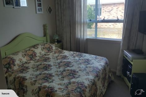 Photo of property in 6 Viola Place, Papakura, 2110