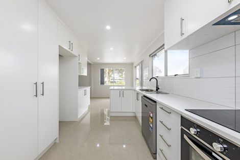 Photo of property in 367 Roscommon Road, Clendon Park, Auckland, 2103