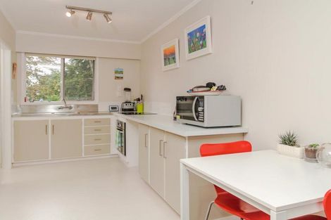 Photo of property in 2/26 Karaka Street, New Lynn, Auckland, 0600