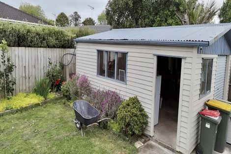 Photo of property in 31 Lyren Place, Half Moon Bay, Auckland, 2012