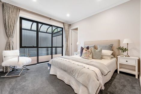 Photo of property in 45 Armstrong Farm Drive, East Tamaki Heights, Auckland, 2016