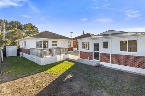 Photo of property in 43 Isadore Road, Saint Clair, Dunedin, 9012