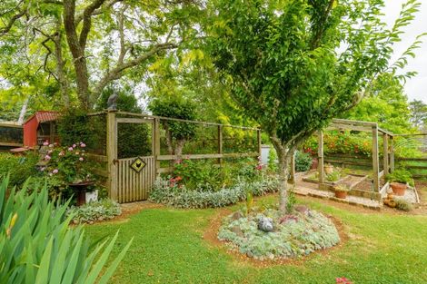 Photo of property in 35 Hill View Road, Ruatangata West, Kamo, 0185