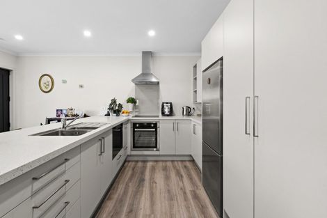 Photo of property in 62a Puketapu Road, Taradale, Napier, 4112