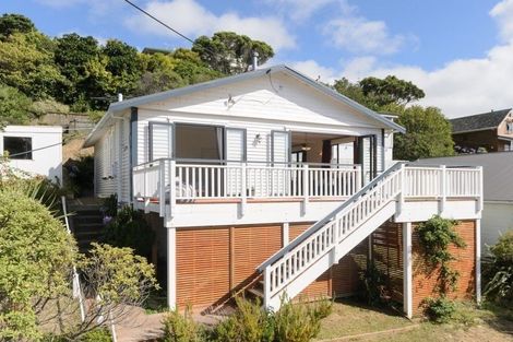Photo of property in 94 Eden Street, Island Bay, Wellington, 6023