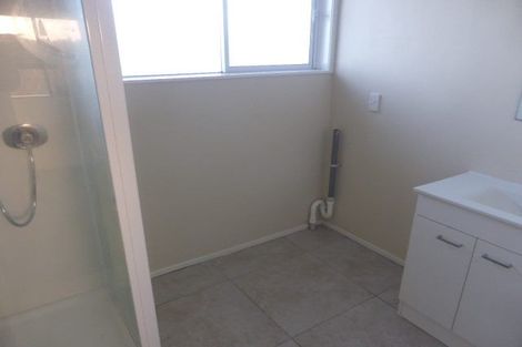 Photo of property in 1/36 Exmouth Road, Northcote, Auckland, 0627