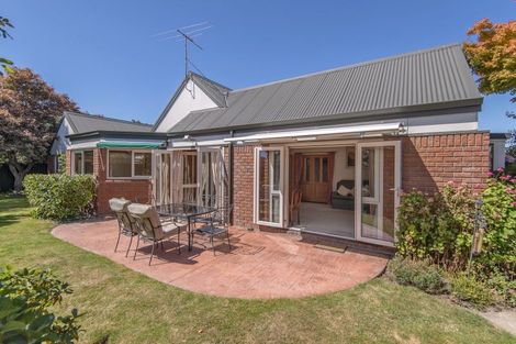 Photo of property in 2/6 Penhelig Place, Burnside, Christchurch, 8053