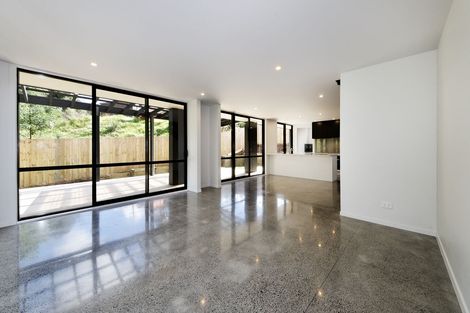 Photo of property in 36 Shah Place, Glen Eden, Auckland, 0602