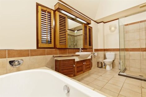 Photo of property in 132 Taupaki Road, Taupaki, Henderson, 0782