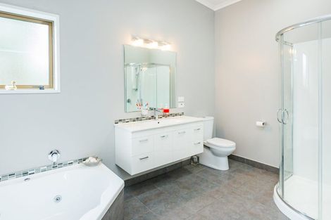 Photo of property in 69 Waterloo Crescent, Hokowhitu, Palmerston North, 4410