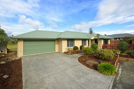 Photo of property in 8 Longfields Road, Brightwater, 7022