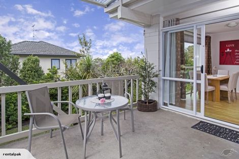 Photo of property in 15 Megan Avenue, Pakuranga Heights, Auckland, 2010